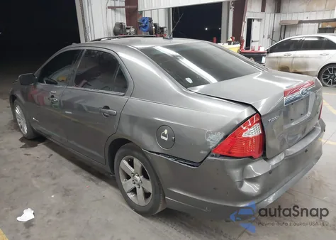 2010 Ford Fusion Hybrid z USA, uszkodzony, nr VIN 3FADP0L32AR361496